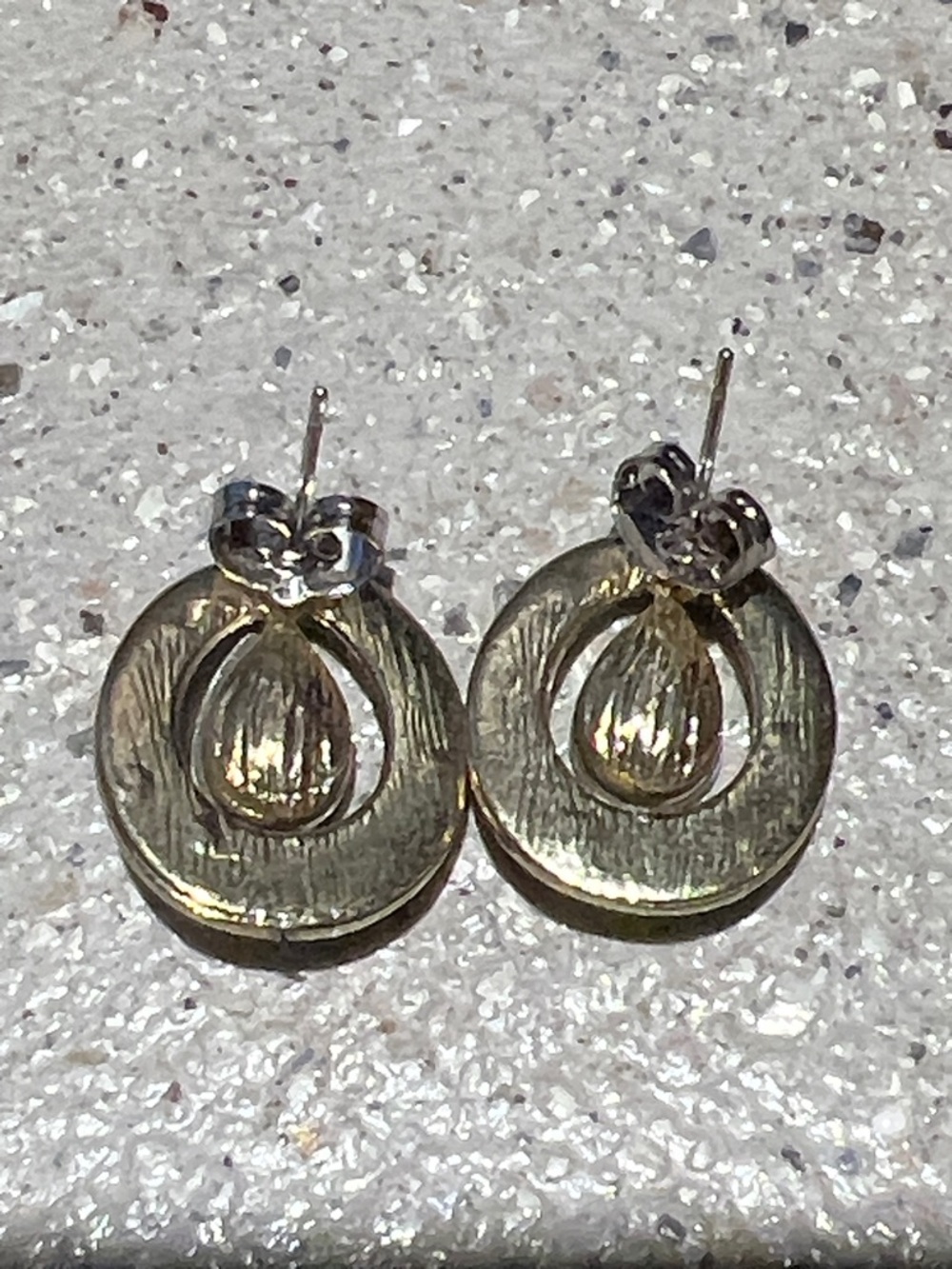 Gold-Tone Necklace and Stud Earrings with Sapphire Blue Teardrop Stones - Picture 4 of 4